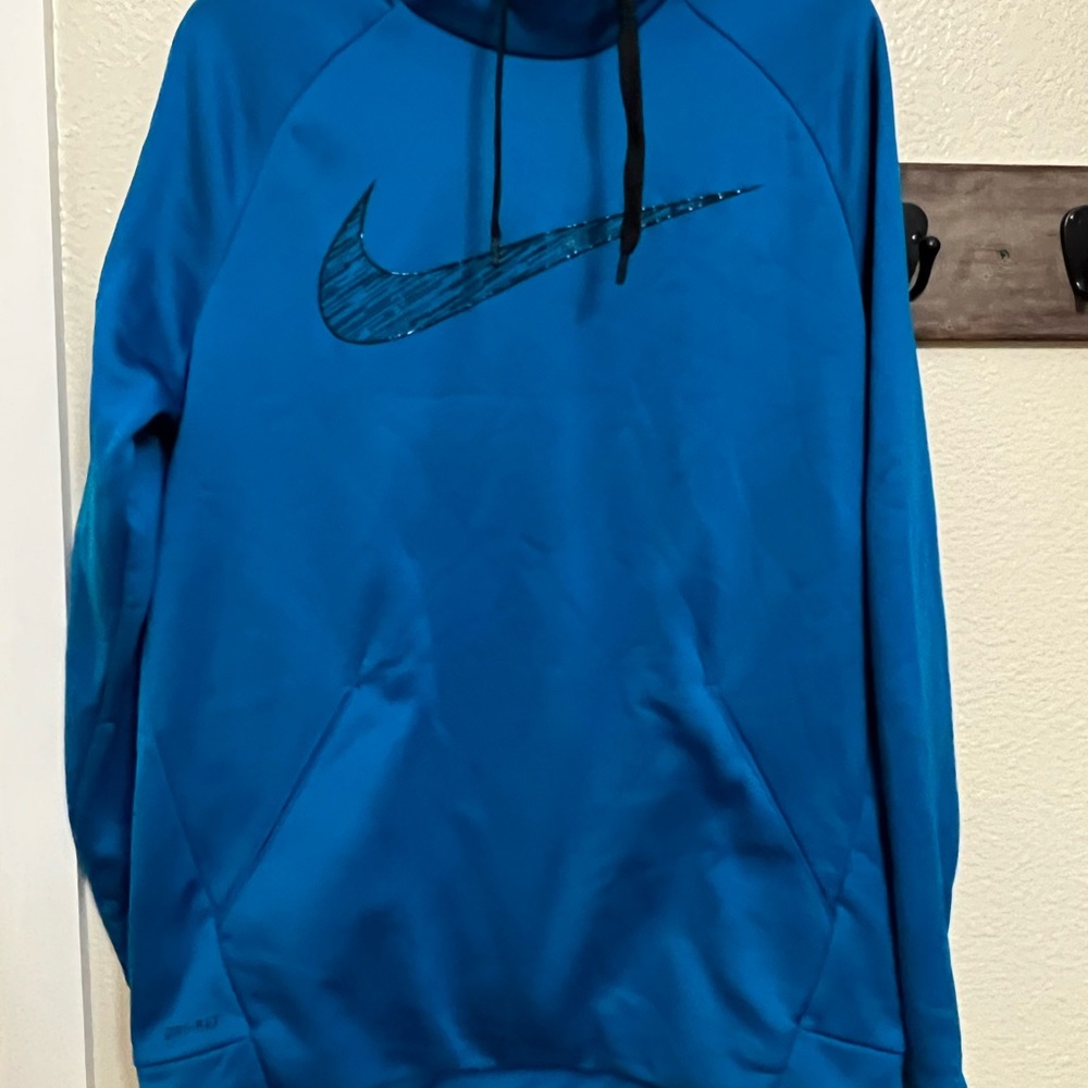 Men’s Nike Dri-fit pullover hoodie